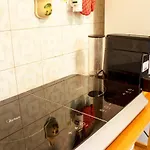 300 Metri Dal Mare Relax Con Aria Condizionata Апартаменты *
